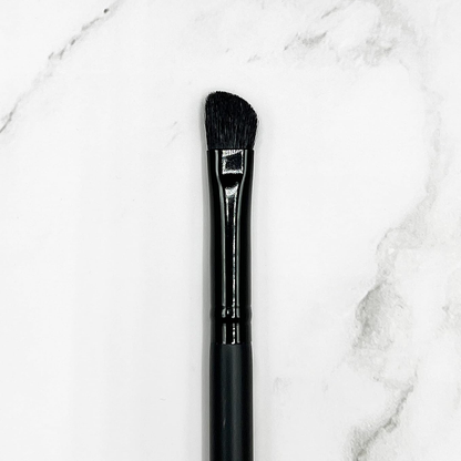 №22  EYE CONTOUR BRUSH