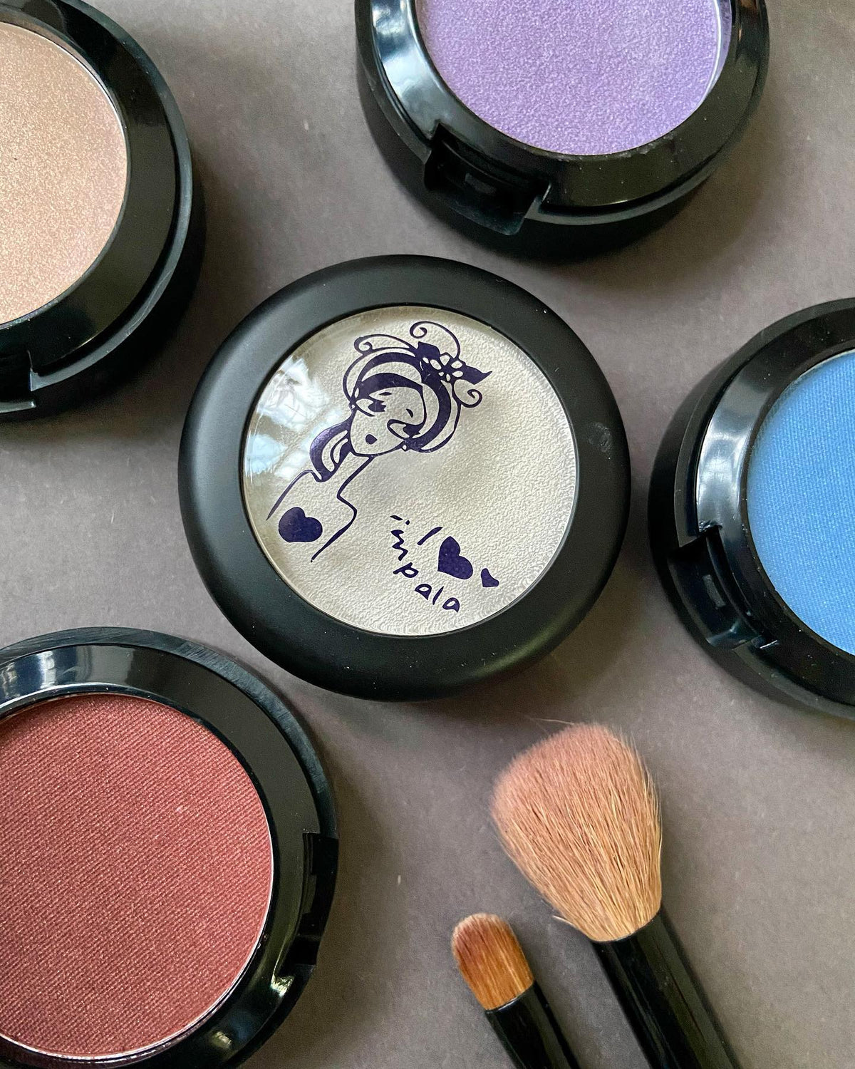 CREAM TO POWDER EYESHADOW
