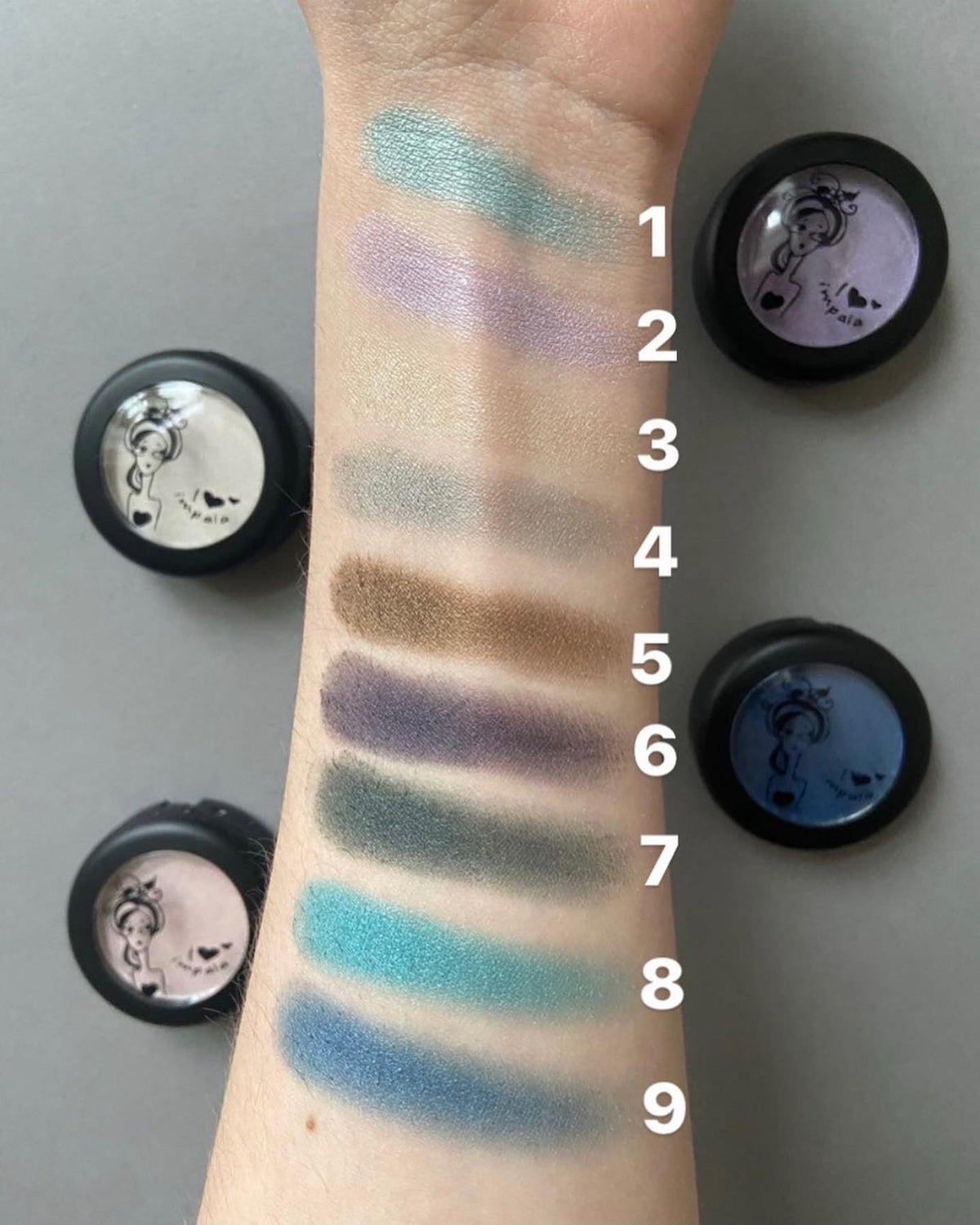 CREAM TO POWDER EYESHADOW